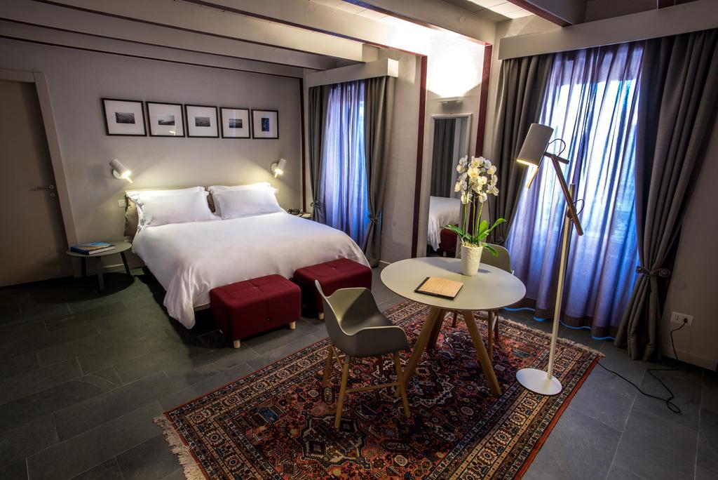 Uve Rooms & Wine Bar Ла Морра Экстерьер фото